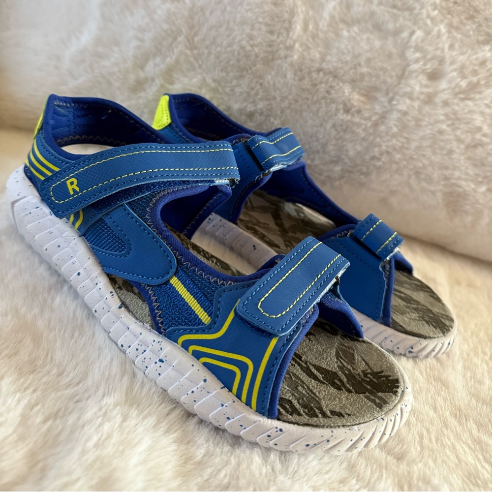 Sandals Richter. New